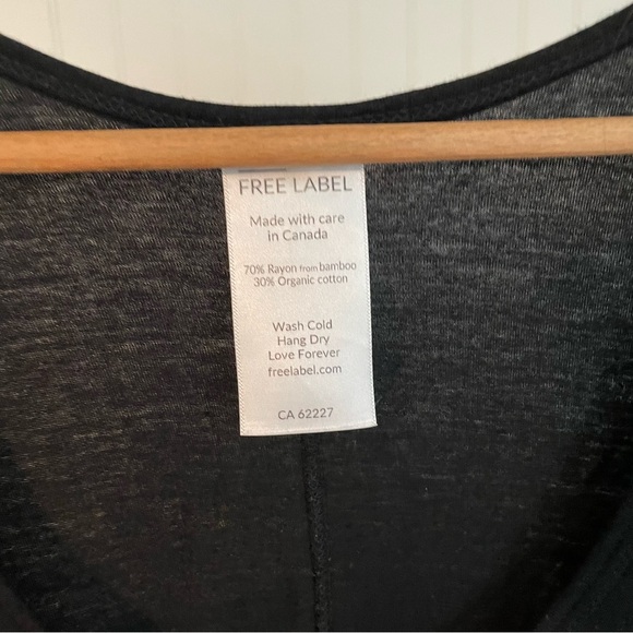 Free Label Tee - Picture 3 of 5